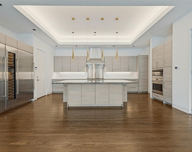 4352 Fairfax Avenue - Photo Thumbnail 17