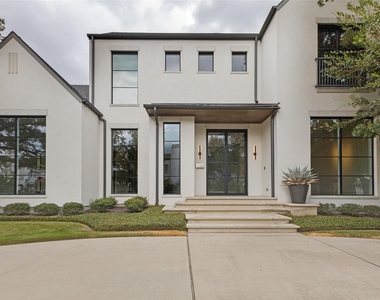 4352 Fairfax Avenue - Photo Thumbnail 2