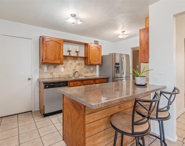 2110 Rose Hill Road - Photo Thumbnail 5