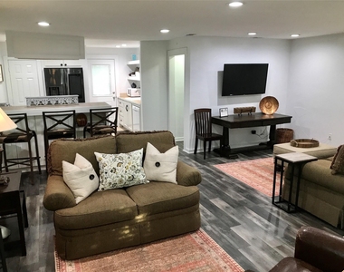 2521 Littlepage Street - Photo Thumbnail 4