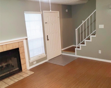 3225 Cortez Drive - Photo Thumbnail 4