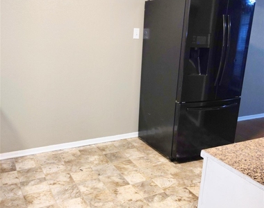 3225 Cortez Drive - Photo Thumbnail 2