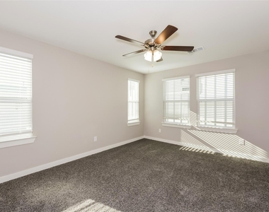 704 Painted Loon Drive - Photo Thumbnail 11
