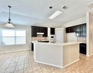 2981 Hancock Drive - Photo Thumbnail 4