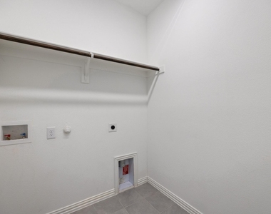 1836 Lockhart Drive - Photo Thumbnail 20