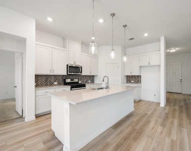 1836 Lockhart Drive - Photo Thumbnail 7