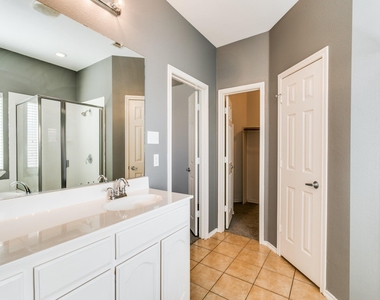 6357 Redeagle Creek Drive - Photo Thumbnail 7