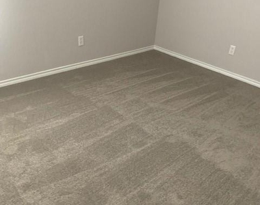 506 Valleyridge Court - Photo Thumbnail 10