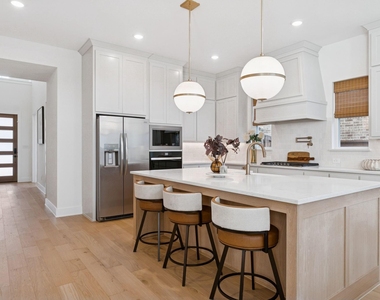 1117 Bradford Street - Photo Thumbnail 5