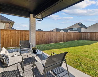 1117 Bradford Street - Photo Thumbnail 33