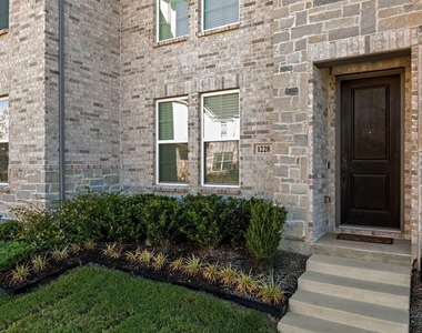 1228 Junction Drive - Photo Thumbnail 2