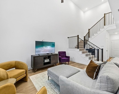 1228 Junction Drive - Photo Thumbnail 5