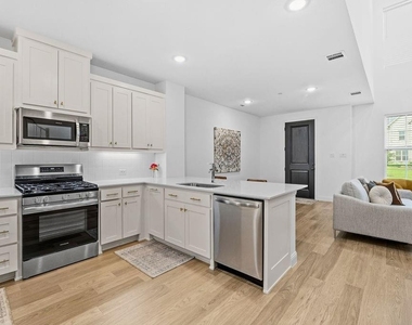 1228 Junction Drive - Photo Thumbnail 8