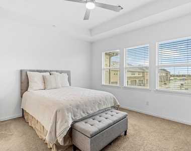1228 Junction Drive - Photo Thumbnail 10