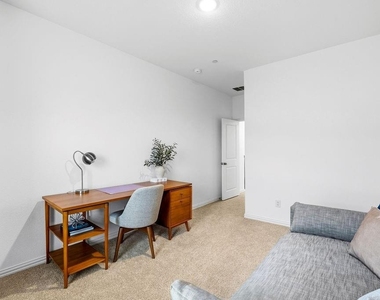 1228 Junction Drive - Photo Thumbnail 18