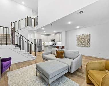 1228 Junction Drive - Photo Thumbnail 3