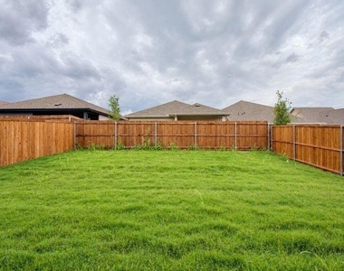 808 Knox River Drive - Photo Thumbnail 25