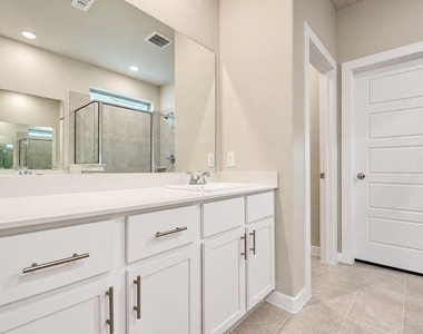 808 Knox River Drive - Photo Thumbnail 13