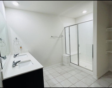 836 Hancock Court - Photo Thumbnail 6