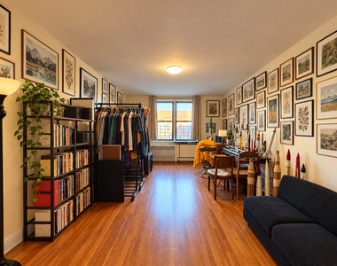 252 Clarkson Avenue - Photo Thumbnail 2