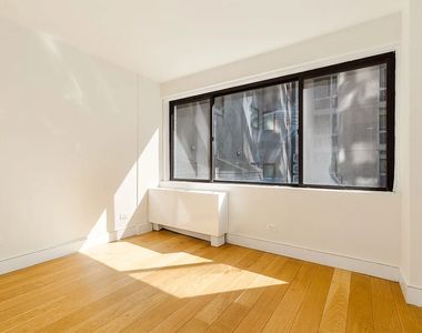 East 44th Street - Photo Thumbnail 1