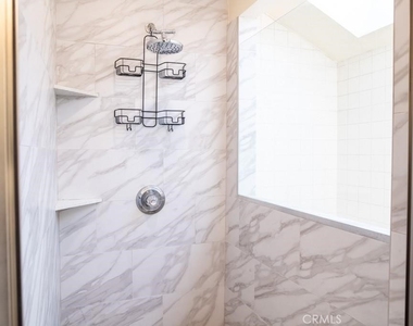 3608 Hemlock - Photo Thumbnail 13