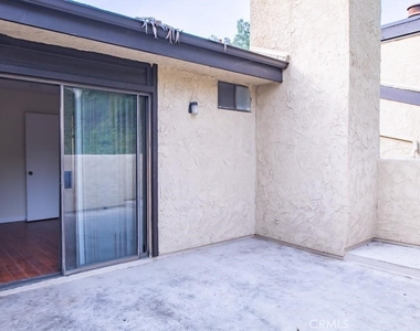 3608 Hemlock - Photo Thumbnail 15