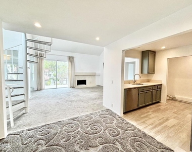 2287 Martinique Lane - Photo Thumbnail 17