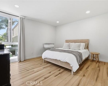 3700 Dean Drive - Photo Thumbnail 12