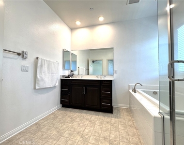 8546 Founders Grove Street - Photo Thumbnail 18