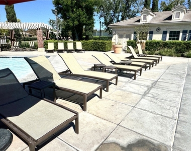 8546 Founders Grove Street - Photo Thumbnail 3