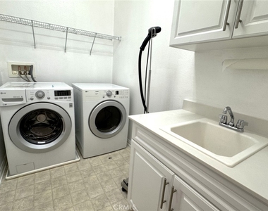 8546 Founders Grove Street - Photo Thumbnail 23