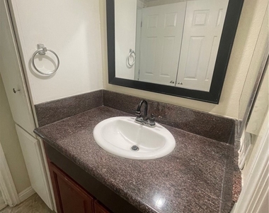 23653 Golden Springs Drive - Photo Thumbnail 10