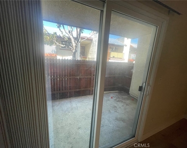 23653 Golden Springs Drive - Photo Thumbnail 12