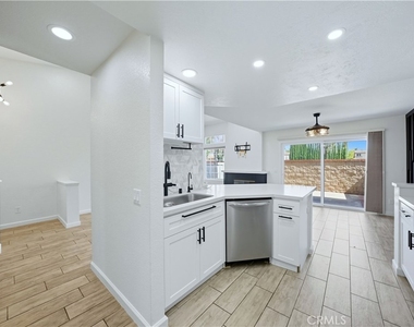 2285 Boxwood Place - Photo Thumbnail 8