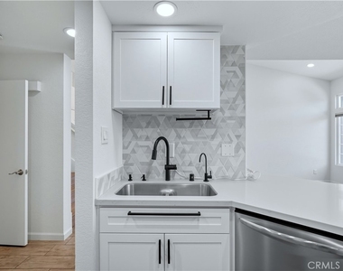 2285 Boxwood Place - Photo Thumbnail 11