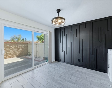 2285 Boxwood Place - Photo Thumbnail 4