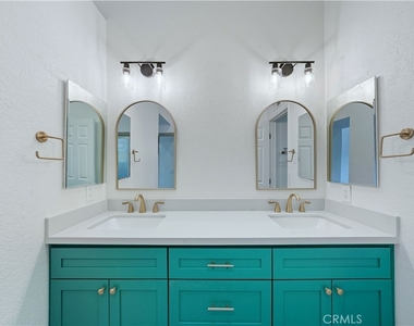 2285 Boxwood Place - Photo Thumbnail 25
