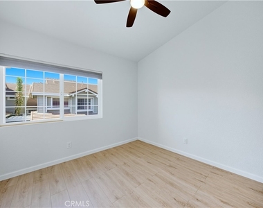 2285 Boxwood Place - Photo Thumbnail 32
