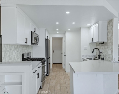 2285 Boxwood Place - Photo Thumbnail 14