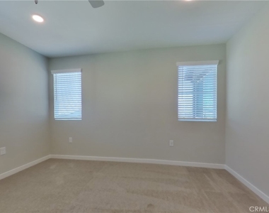31726 Luther Drive - Photo Thumbnail 5