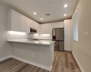 31728 Willowood Way - Photo Thumbnail 4