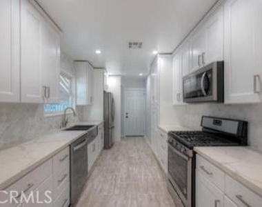 12332 Laurel Terrace Drive - Photo Thumbnail 3