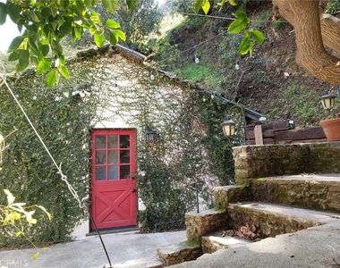 12332 Laurel Terrace Drive - Photo Thumbnail 13