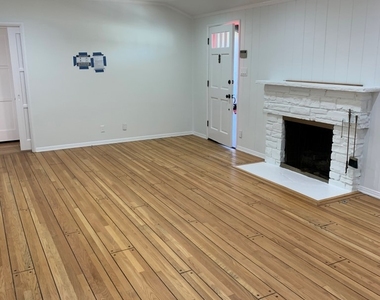 12332 Laurel Terrace Drive - Photo Thumbnail 2