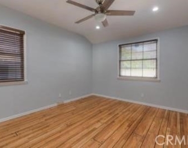 12332 Laurel Terrace Drive - Photo Thumbnail 8