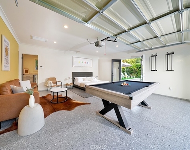 15440 Varden Street - Photo Thumbnail 9