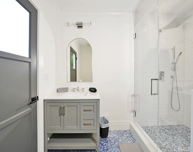 15440 Varden Street - Photo Thumbnail 11