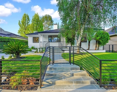 15440 Varden Street - Photo Thumbnail 1
