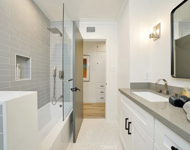 15440 Varden Street - Photo Thumbnail 24